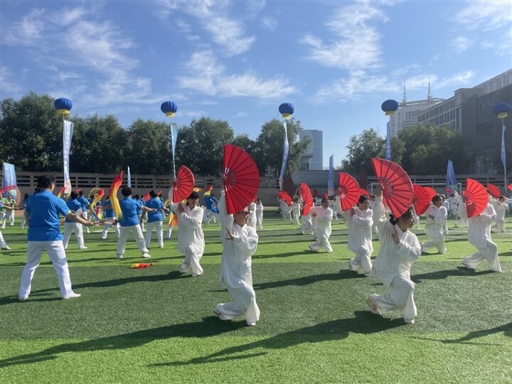 我省“全民健身月”系列活動啟動