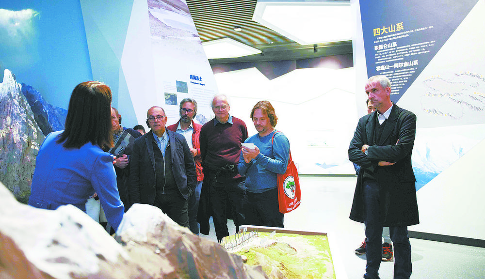 【中國共產黨的故事——習近平新時代中國特色社會主義思想在青海的實踐】從“小窗口” 感受青海大美