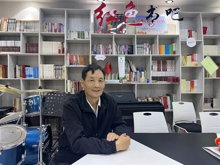 魏永福 西寧鋼廠退休工人,現為青海省西寧市城中區前營街社區居民。 2018年6月入選“中國好人榜”。 魏永福 西寧鋼廠退休工人,現為青海省西寧市城中區前營街社區居民。 2018年6月入選“中國好人榜”。