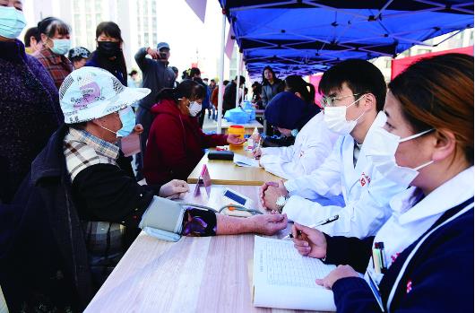 【學思想 強黨性 重實踐 建新功】青海樂都:“紅心服務集市”開張了!