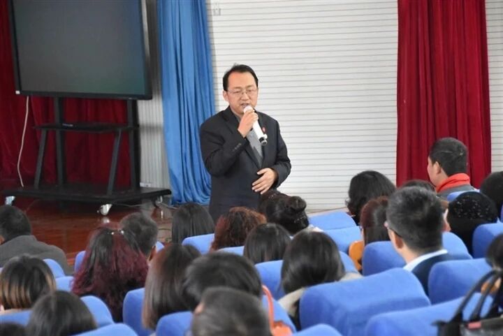 他用生命詮釋懂教育愛教育興教育