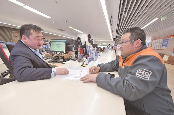 青海西寧:7653名快遞小哥有了工傷保險