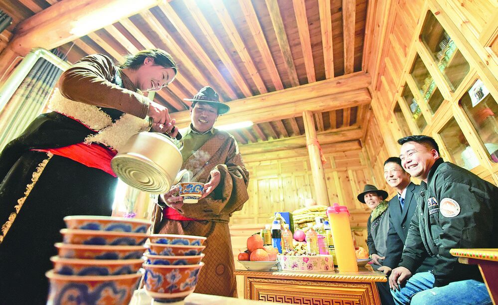 【迎接全省兩會(huì)】讓民族團(tuán)結(jié)進(jìn)步之花遍開青海大地