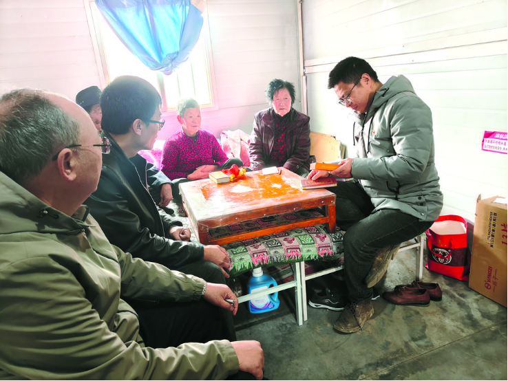 【實(shí)干·駐村第一書記風(fēng)采】留任留心更駐情——記海東市民和縣中川鄉(xiāng)民主村駐村第一書記白淵祥