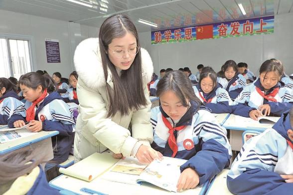 民和“板房學校”傳來朗朗讀書聲