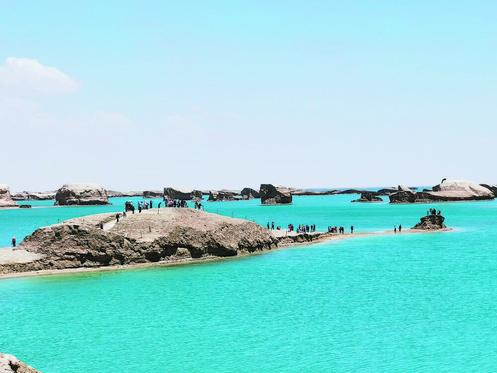 【筑夢現代化 共繪新圖景·兩會特刊·連線北京】高原風光無限好 詩與遠方待君來