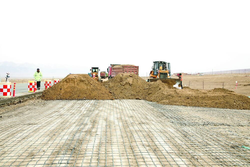 【堅定信心開好局起好步】公路建設(shè)只爭朝夕加油干