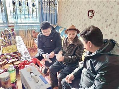 【實(shí)干·駐村第一書記風(fēng)采】想法子出點(diǎn)子拓寬致富新路子——記格爾木市唐古拉山鎮(zhèn)長江源村駐村第一書記梁亮