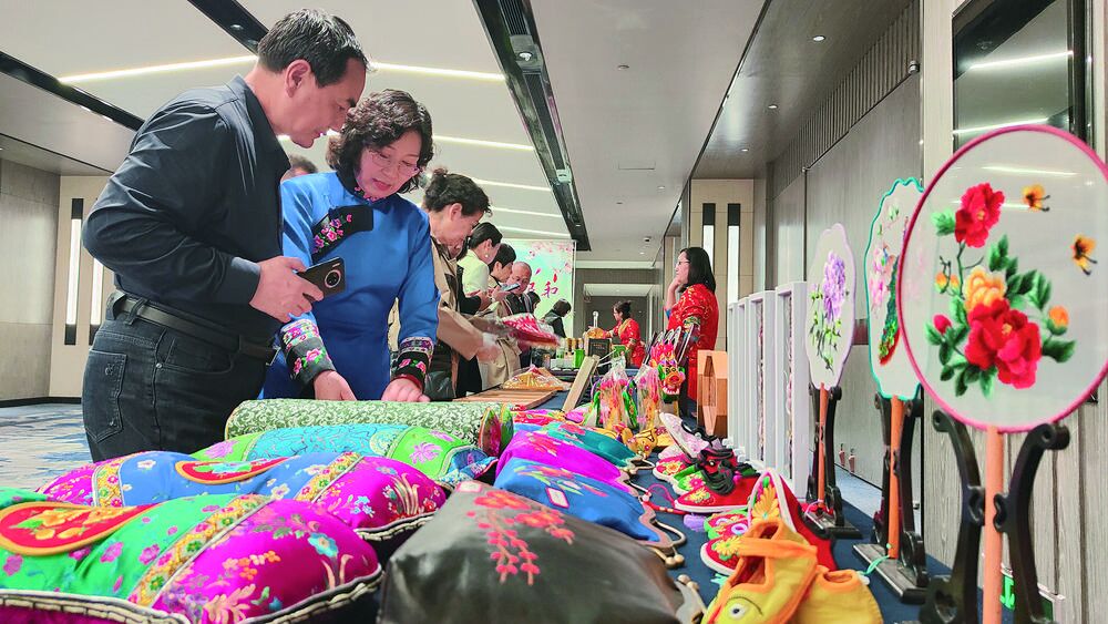 “魅力民和”走進“塞上湖城”