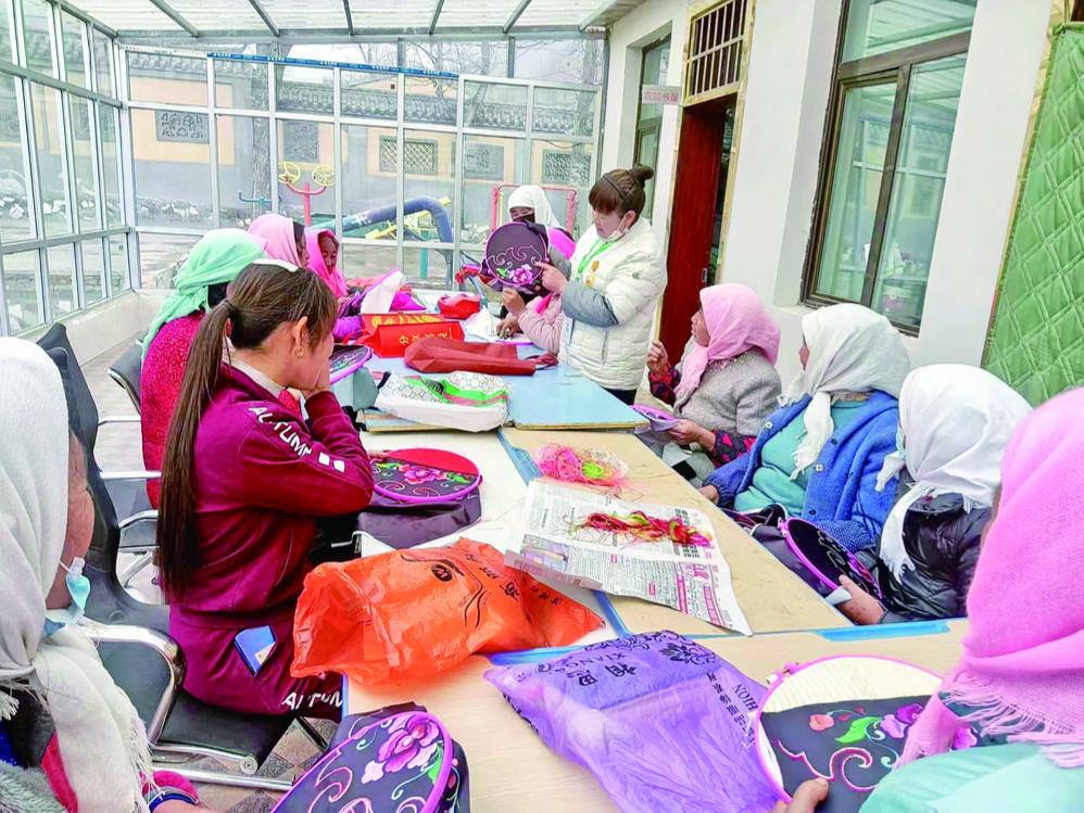 【祖國好 家鄉美】“針”功夫繡出幸福生活