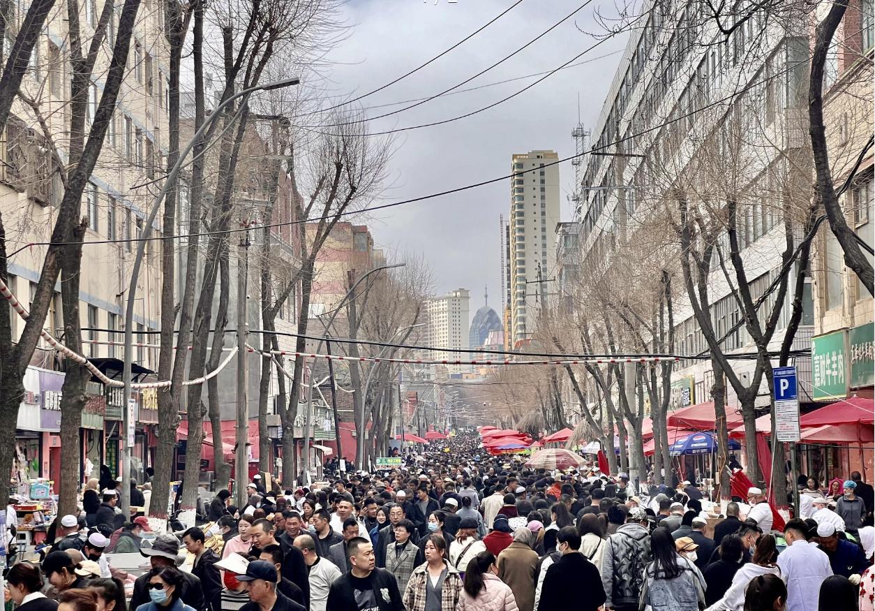 【堅定信心開好局起好步】消費市場“春潮涌動”迸發活力 ——2024首季經濟觀察之一