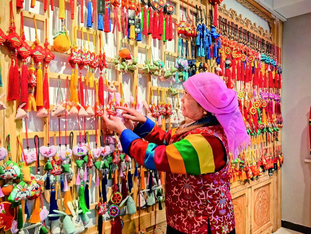【祖國好 家鄉美】“幸福村”里非遺“花”開