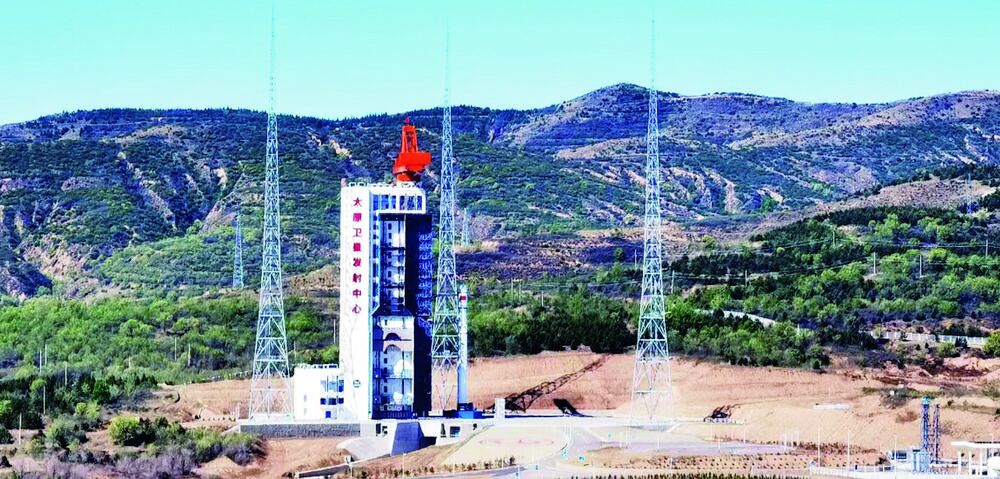 青海大學三江源一號衛(wèi)星發(fā)射成功