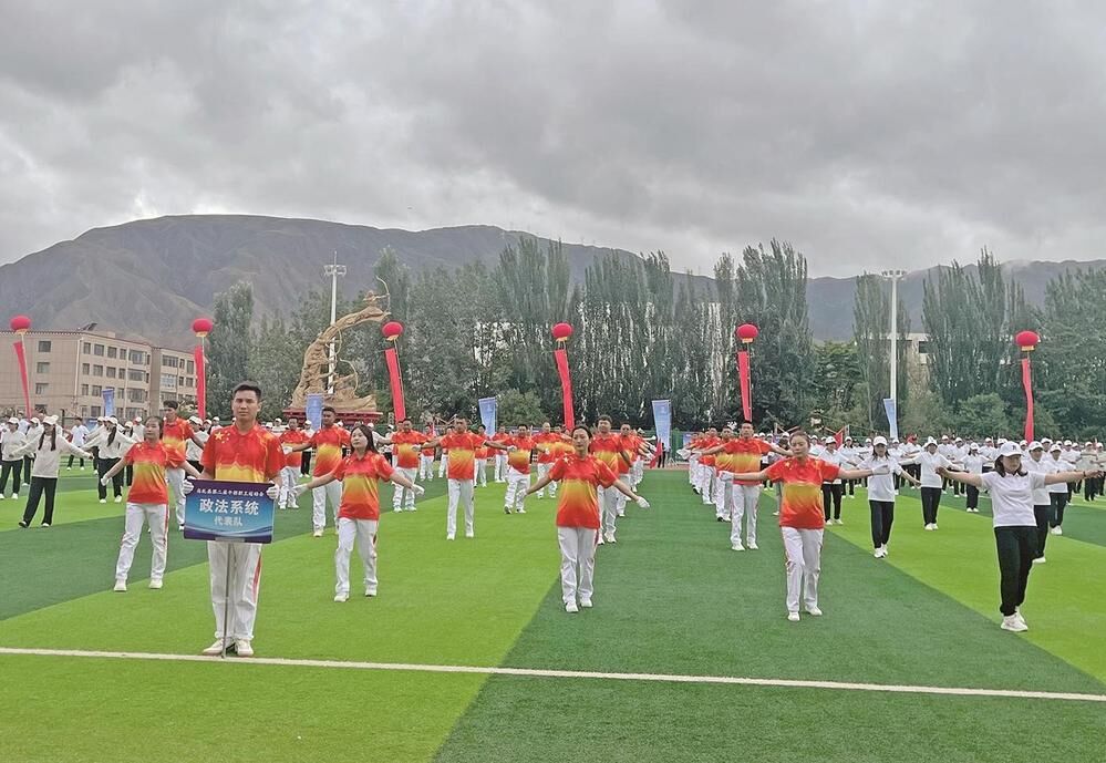 青海黃南:尖扎縣第二屆干部職工運(yùn)動(dòng)會(huì)開幕