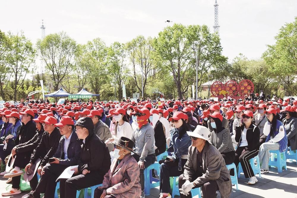 不負青山 向綠而行