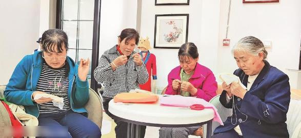 “互嵌式”家園里的幸福事——青海海東市易地扶貧搬遷集中安置小區見聞