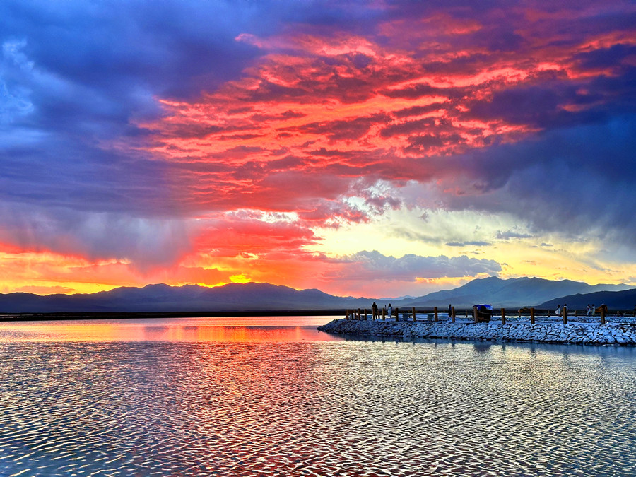 茶卡鹽湖多彩晚霞 攝影:尤莉靈 (2)_副本