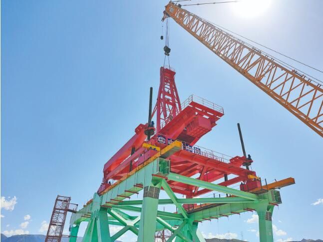 川青鐵路建設(shè)跑出“加速度”——走進(jìn)重點(diǎn)項(xiàng)目建設(shè)現(xiàn)場(chǎng)①