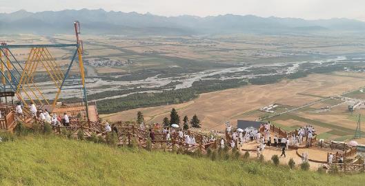 【祖國好 家鄉(xiāng)美】照壁山下好風(fēng)光