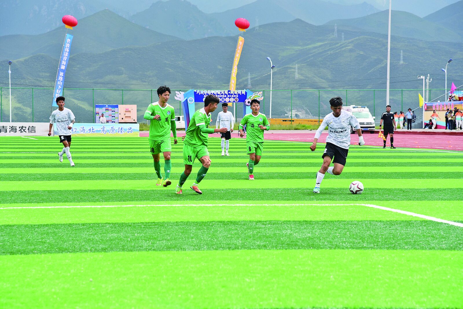 五業(yè)融合釋動能——“青超聯(lián)賽”第十二輪海北主場見聞