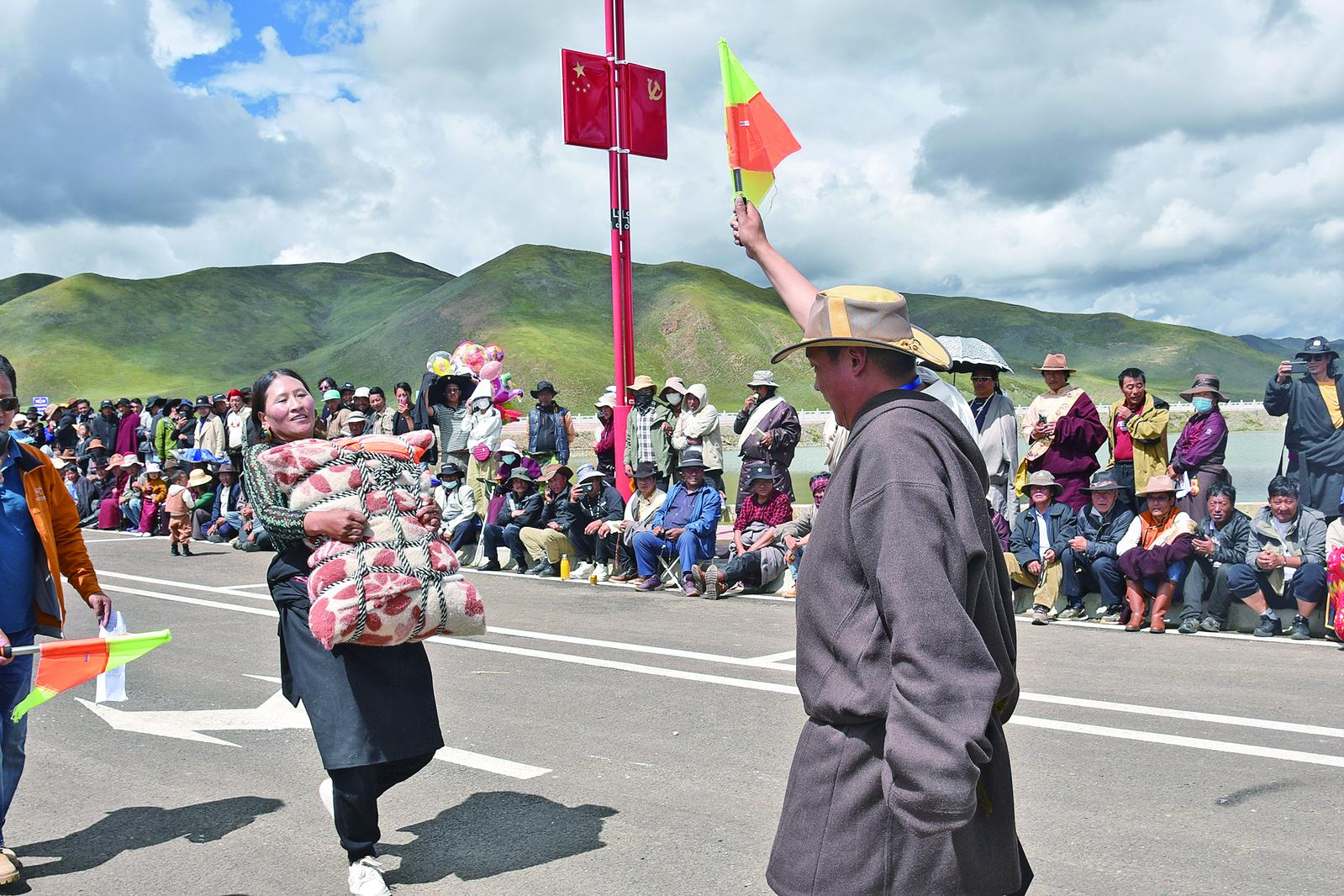 【鑄牢共同體 中華一家親】多彩賽事點燃草原激情