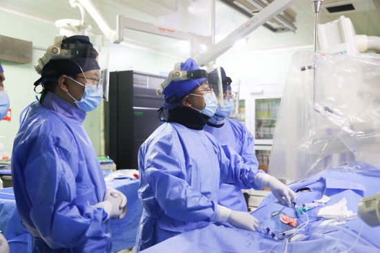 多年頑疾終好轉(zhuǎn) 患者感恩送錦旗