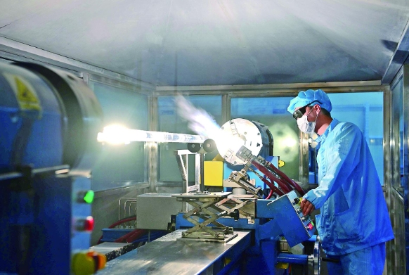 【新時代 新征程 新偉業·高質量發展調研行】一根光纖的“自述” ——走進西寧看發展·一線故事⑤