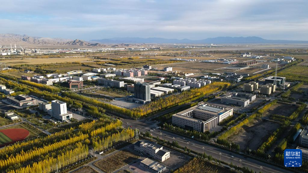 中國經(jīng)濟樣本觀察·縣域樣本篇|德令哈:海子詩歌中的荒涼小城變身“光熱之都”