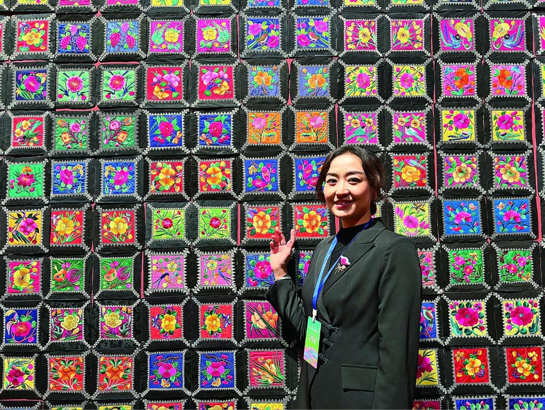 【文化中國行】“讓非遺點綴群眾的美好生活”——記全國非物質文化遺產保護工作先進個人余國雯