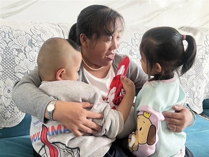 5個兒女4個姓,好媽媽用愛組成一個家