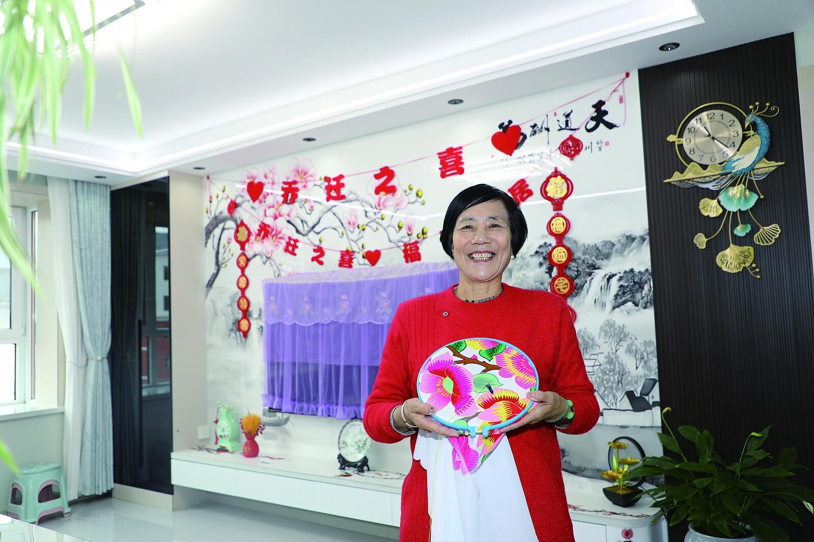 【牢記囑托 實(shí)干篤行】搬進(jìn)新家園 開(kāi)啟新生活——民和縣地震災(zāi)區(qū)受災(zāi)群眾搬遷新居見(jiàn)聞