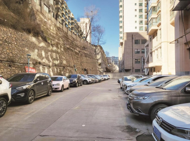 車進小區 “位”在何方——關注小區停車難系列報道之五