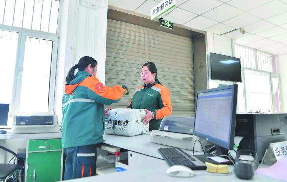 快遞物流,編織起商品流通的流動(dòng)紐帶