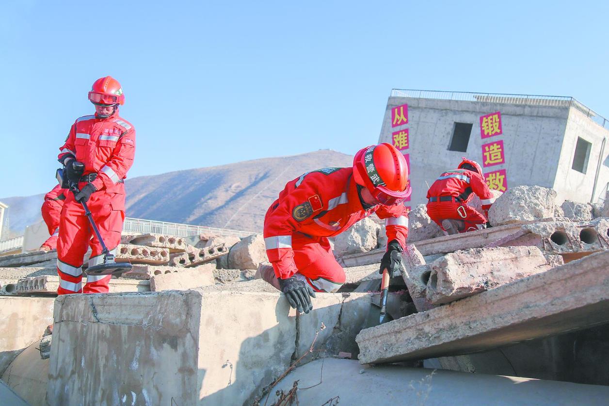 武警青海總隊(duì)拉開(kāi)新年度練兵備戰(zhàn)帷幕