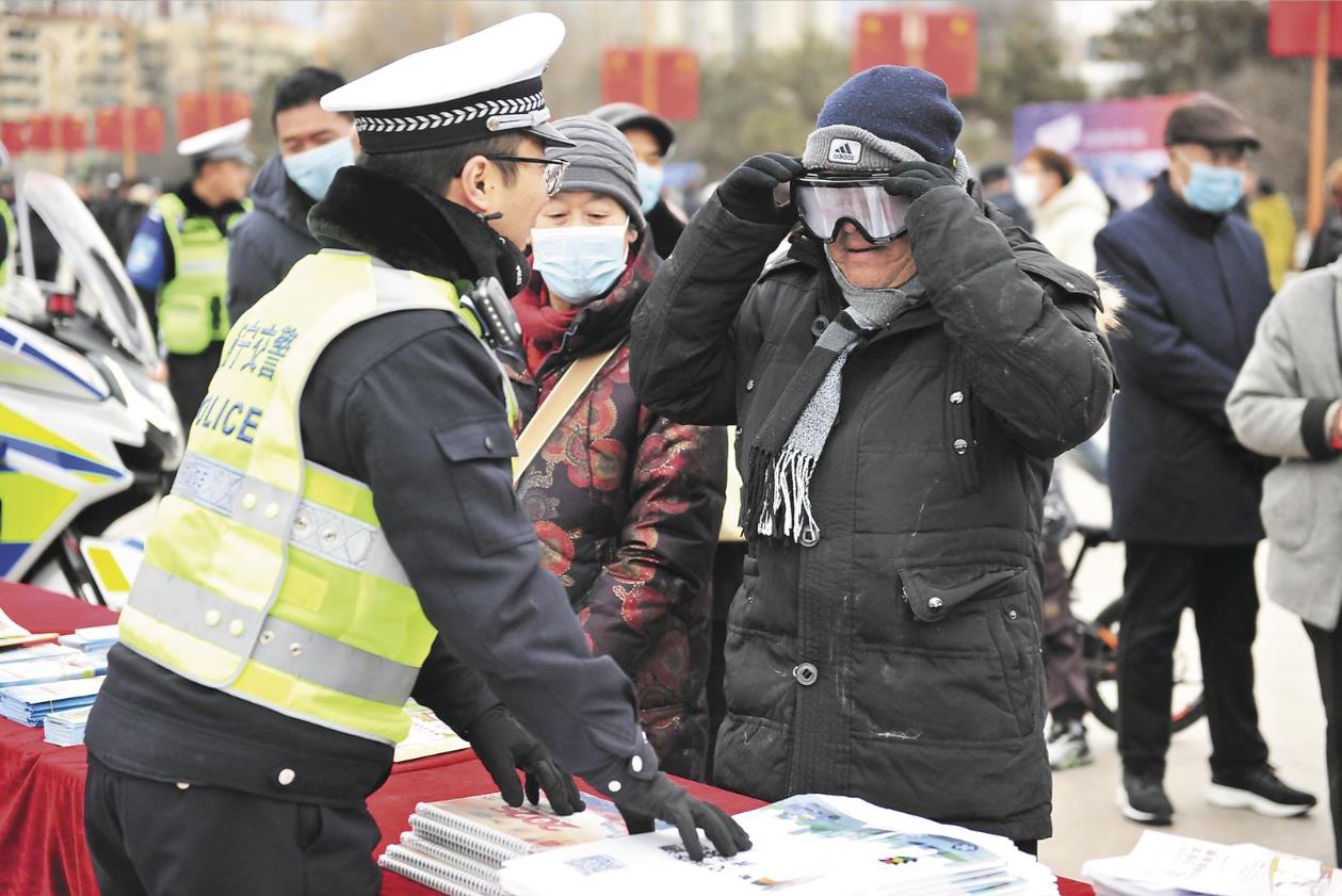 警民心連心 攜手筑平安——青海公安機(jī)關(guān)2025年警營開放日活動見聞