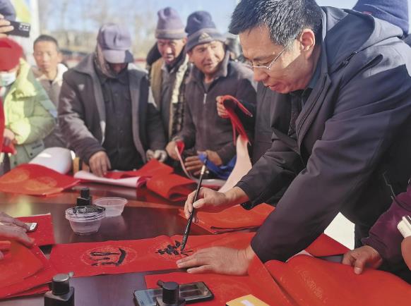 為群眾送上“文化年貨”