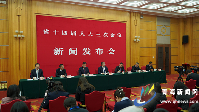 【聚焦全省兩會】果洛西寧民族中學:教育援青 點亮夢想