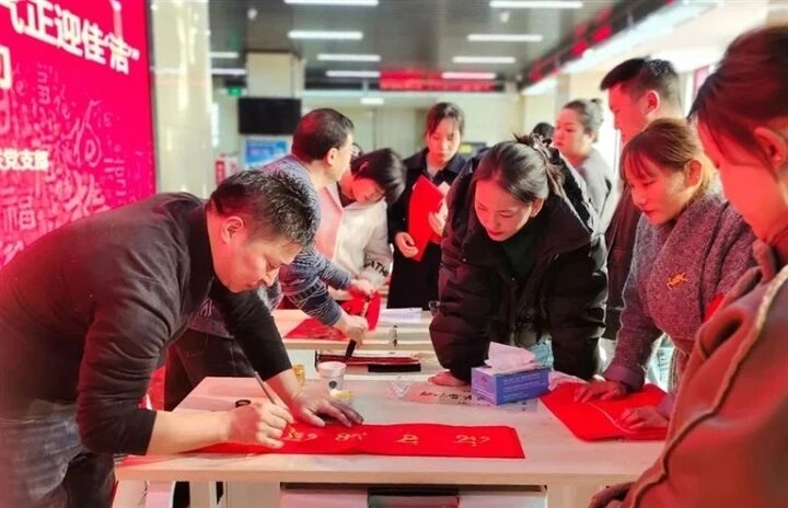 【新春走基層】熱鬧過大年!近百場活動(dòng)進(jìn)基層添年味兒