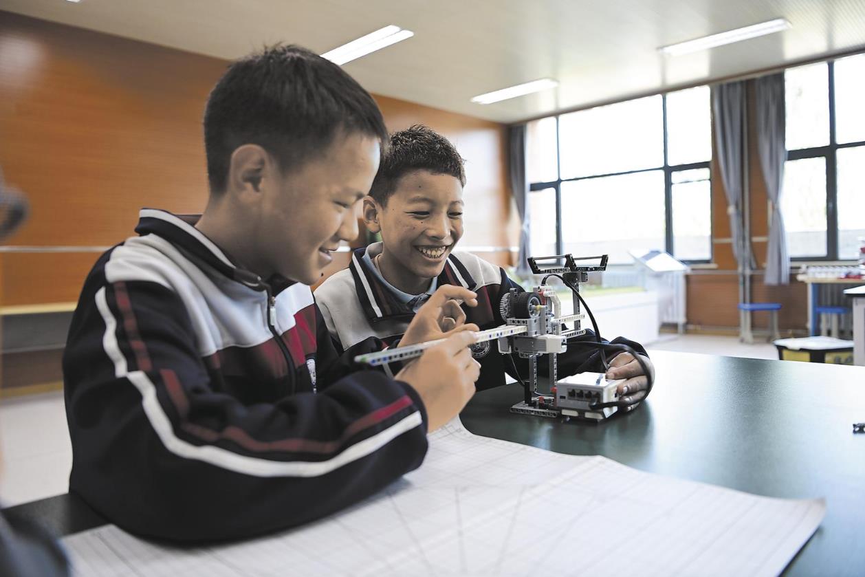 【兩會特刊·美麗圖景·實干篤行】讓孩子們羽翼更豐眼界更廣