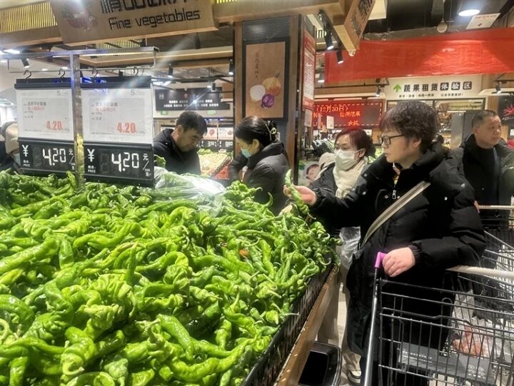 西寧:購銷兩旺,春節“菜籃子”穩穩當當