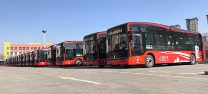 西寧市新開通3條中運(yùn)量線路公交車