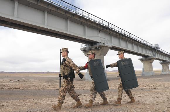 除夕夜,武警官兵堅守戰位