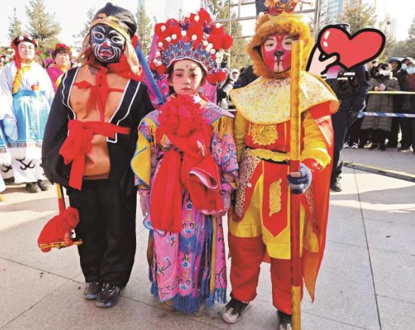 【新春走基層】12萬名網(wǎng)友圍觀西寧城中社火展演 小穆桂英、小孫悟空、小豬八戒來了