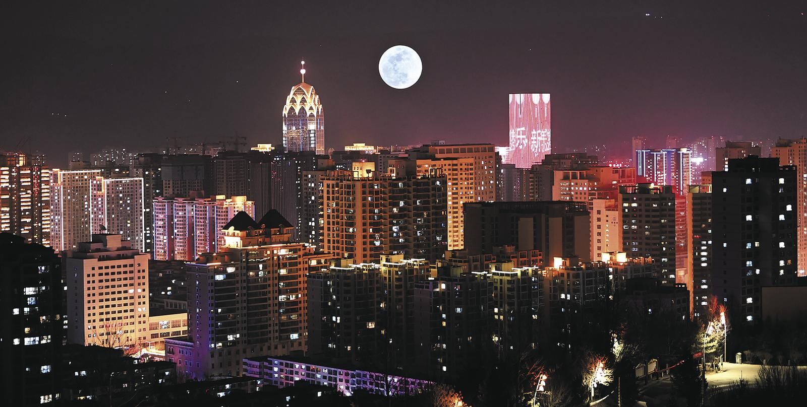 【文化中國行】龍騰獅躍鬧元宵 華燈璀璨慶團圓——青海各族群眾歡度元宵佳節見聞