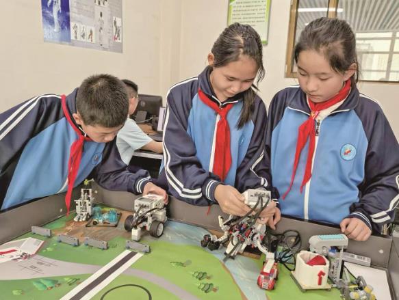 青海:科學(xué)教育 打開孩子智慧大門