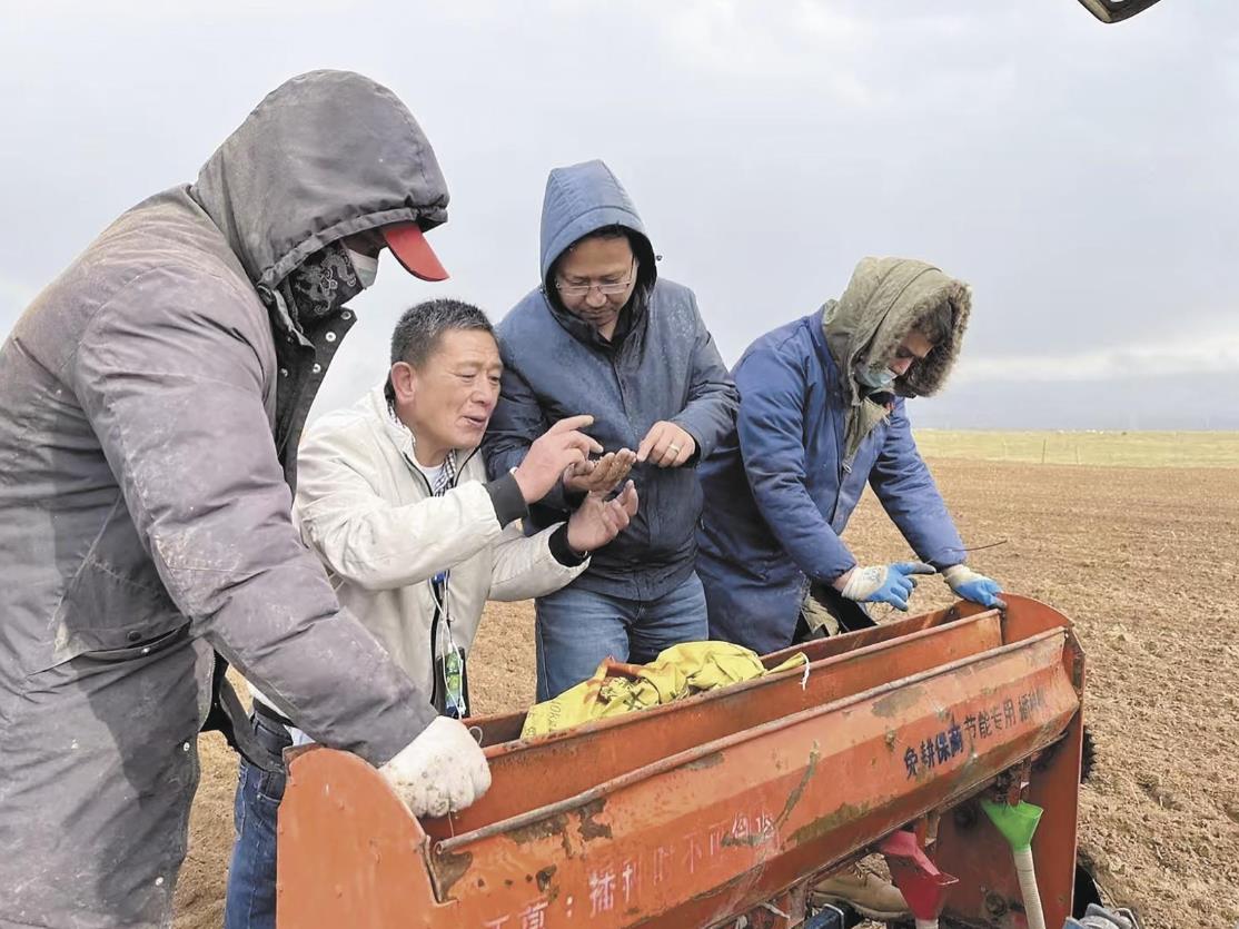 【感黨恩 聽(tīng)黨話 跟黨走·和諧青海行】“花之海”有林麝