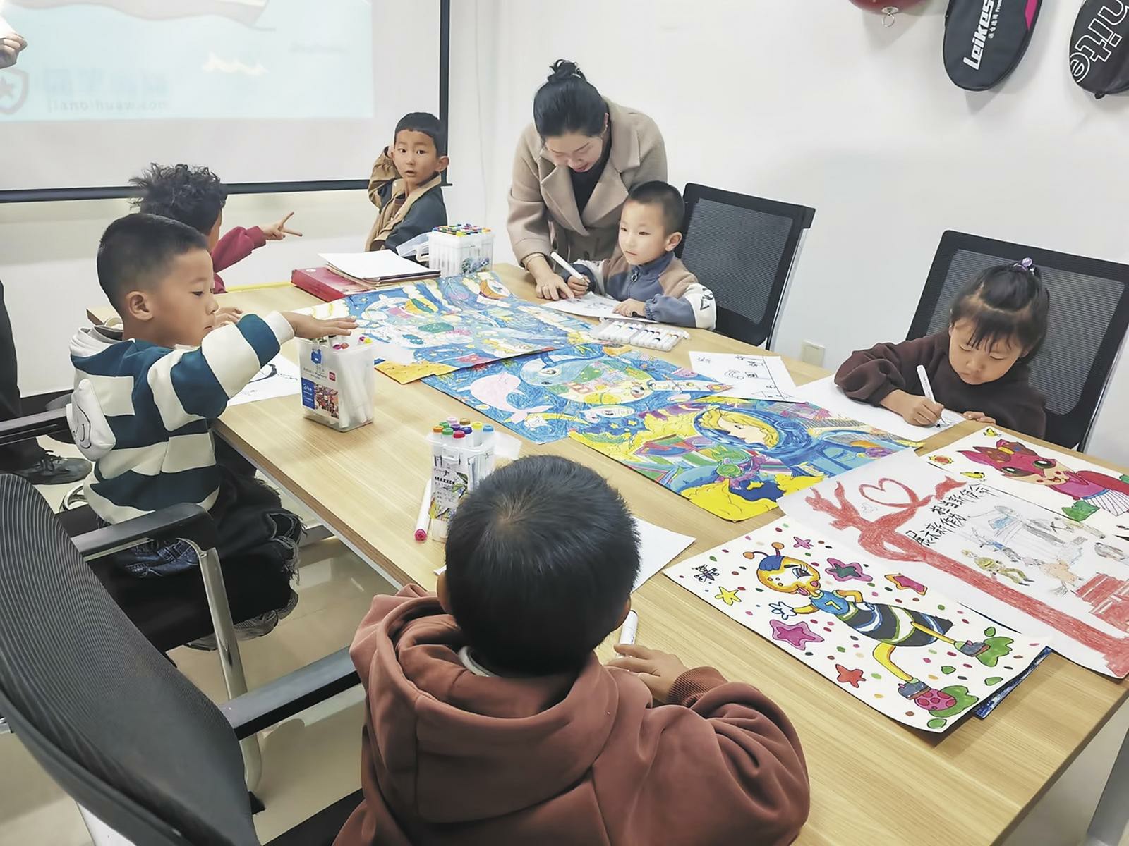 【兩會(huì)特刊·今日關(guān)注】小村莊的“十有”幸福清單