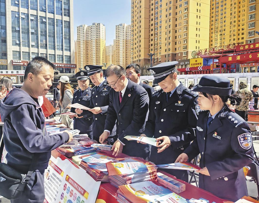 “西寧地區‘4·15’全民國家安全教育日——新時代國家安全歷史成就主題書畫攝影展”舉辦