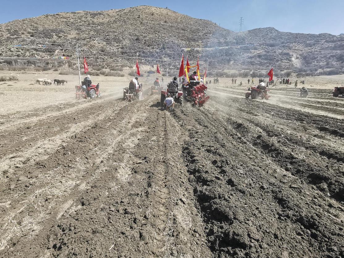 青海班瑪縣進入春耕時節