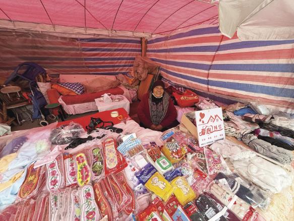 青海西寧:愛心攤位免費擺 惠民舉措暖人心